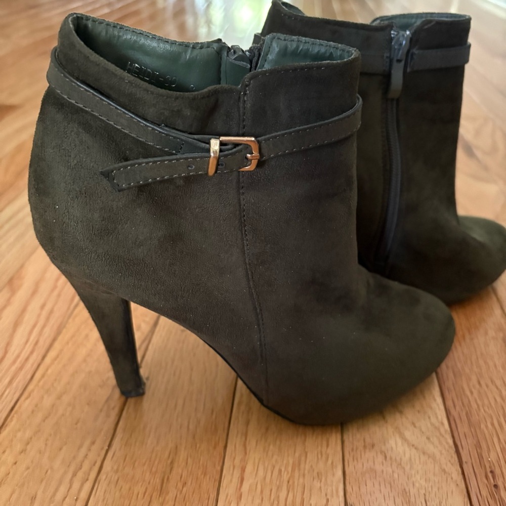 Top Moda Olive Green Suede Ankle Boots Size 8